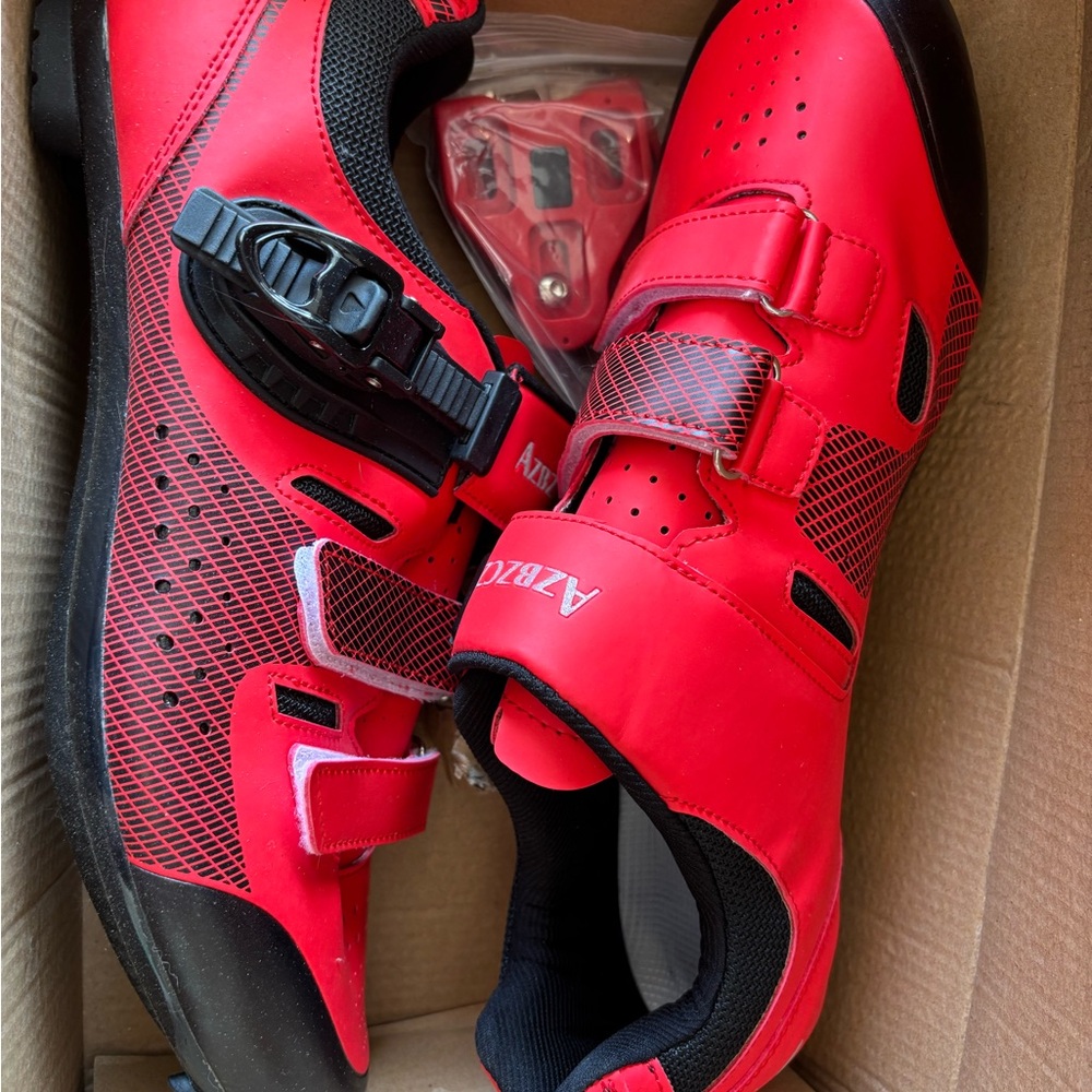 Red Cycling Shoes - Picture 2 of 5